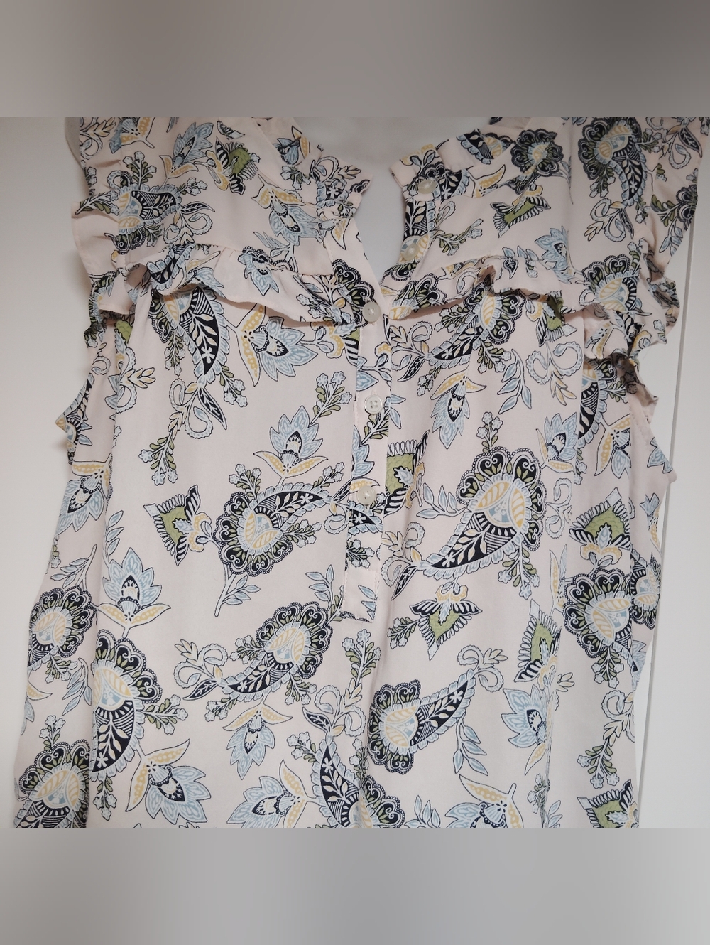 LOFT Ruffled Paisley Blouse Sz-M - Picture 2 of 5
